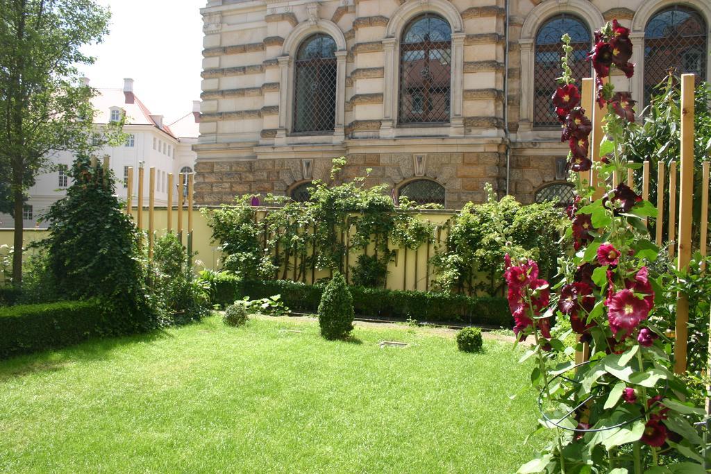 Hofgärtnerhaus Hotell Dresden Exteriör bild
